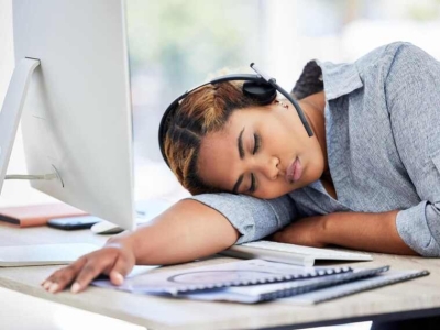 Cómo dejar el hábito de dormir después de almorzar | Blog Nubett